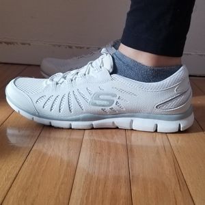 White slip on sneakers, sketchers